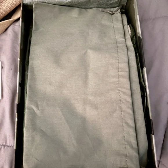 Valentino Garavani  black and white studded shoes - Picture 4 of 8